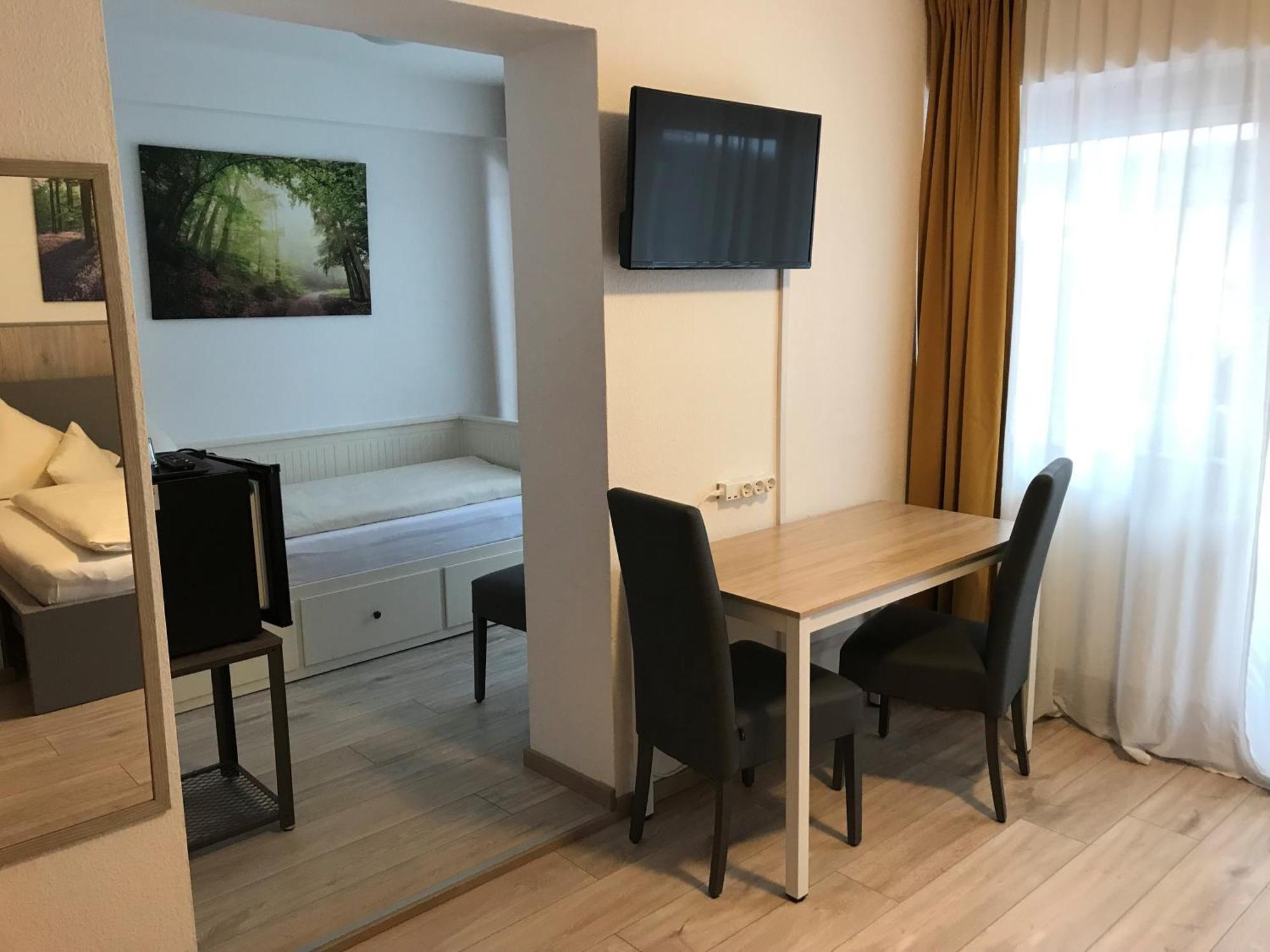 Abendruhe Hotel - Kontaktloser Check In Oberhaching Esterno foto