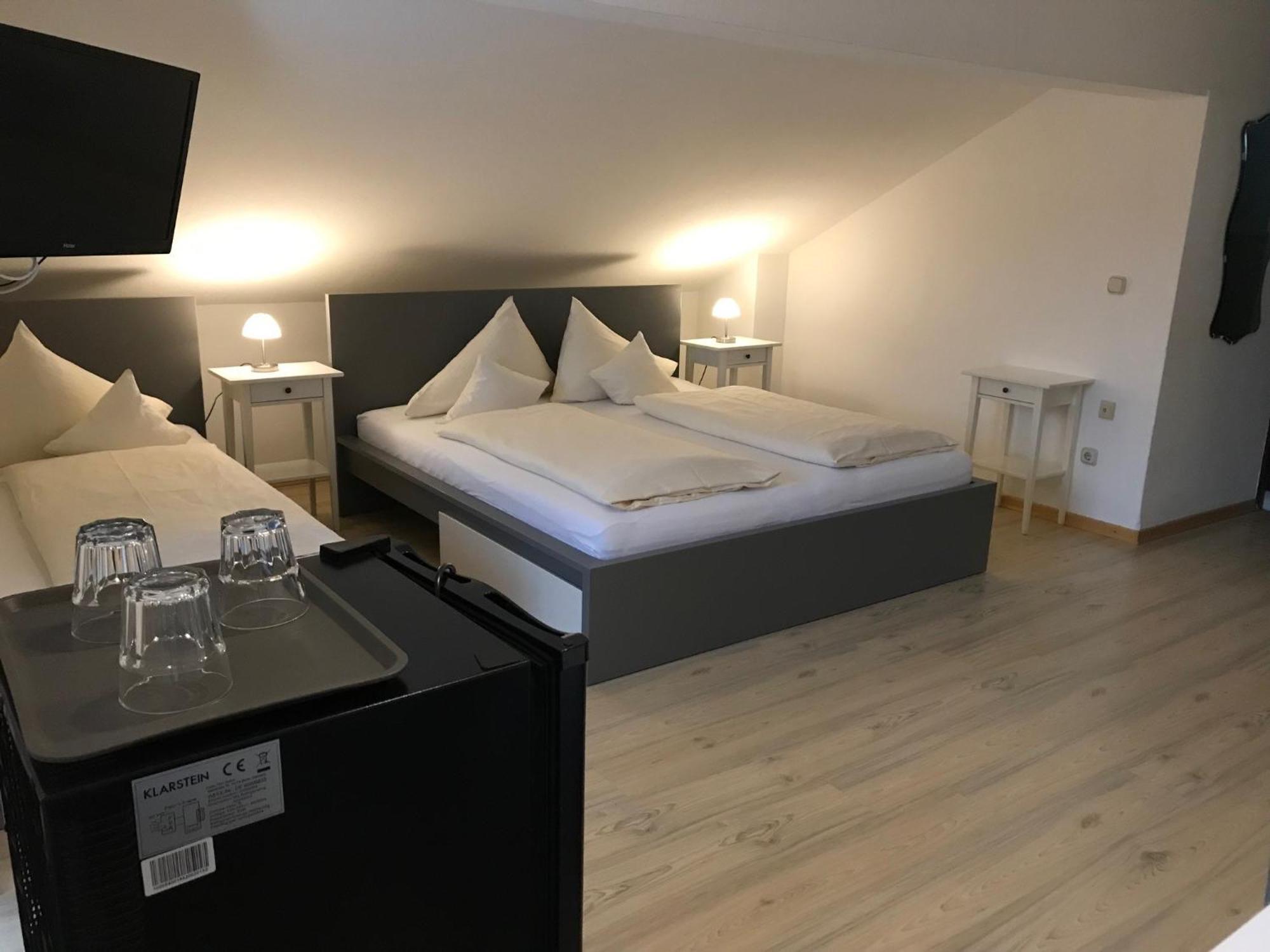 Abendruhe Hotel - Kontaktloser Check In Oberhaching Esterno foto