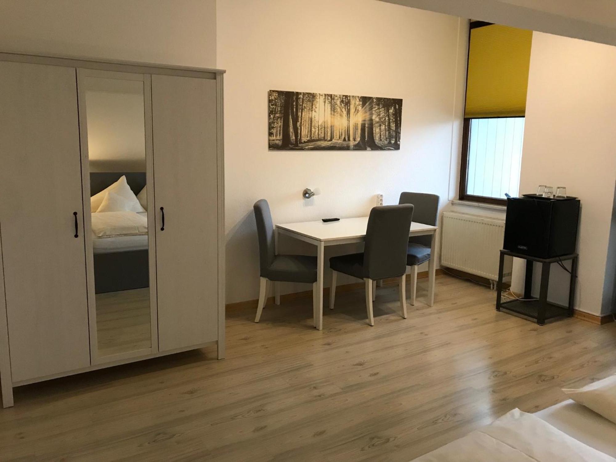 Abendruhe Hotel - Kontaktloser Check In Oberhaching Esterno foto